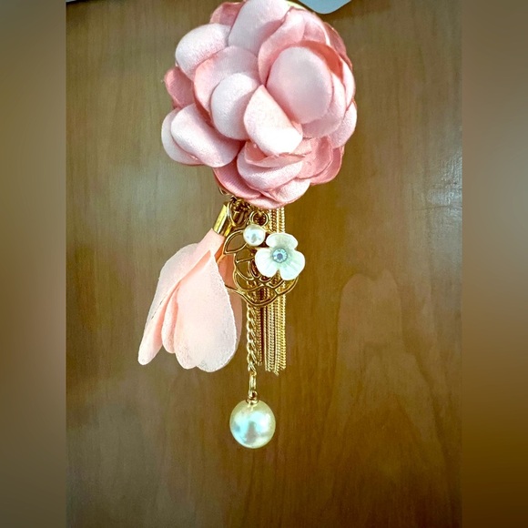 Source Unknown | Accessories | 5petal Black Sunflower Pearl  Camellia NWOT Key Ring Bag Charm